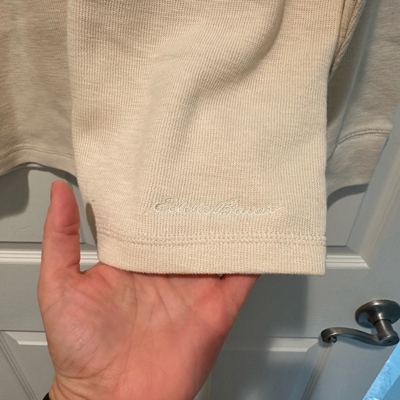Eddie Bauer Men's Cream Sweater - Picture 2 of 5